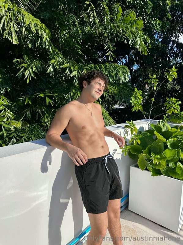 Kinda missing summer tbh..
.
.
.
Sent some good stuff to you..