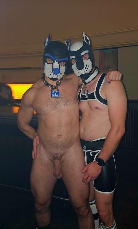 Who wants to take a picture with me aswell? 🤭