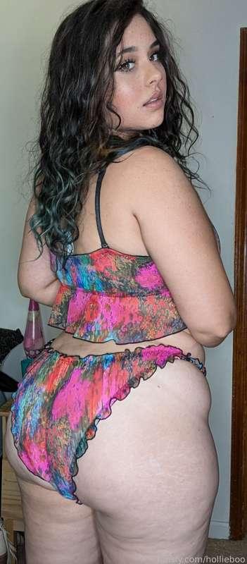 Do you like my new set ? 💕

Thanks to whoever bought it for me 💕

Such a sweet surprise 💕

#thick #curvy #pawg #milf #egirl #goddess #chubby #cute #young #horny #fyp 