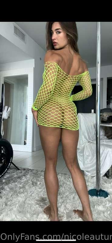 FULL NUDE EROTIC DANCING IN FISH NET TO GET YOUR DICK THROBB..