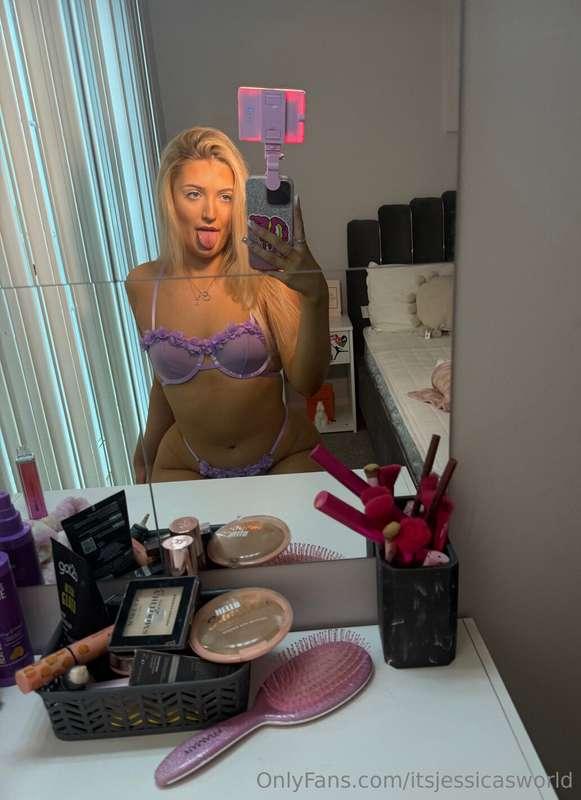 Say “yes” if you’d fuck me. 