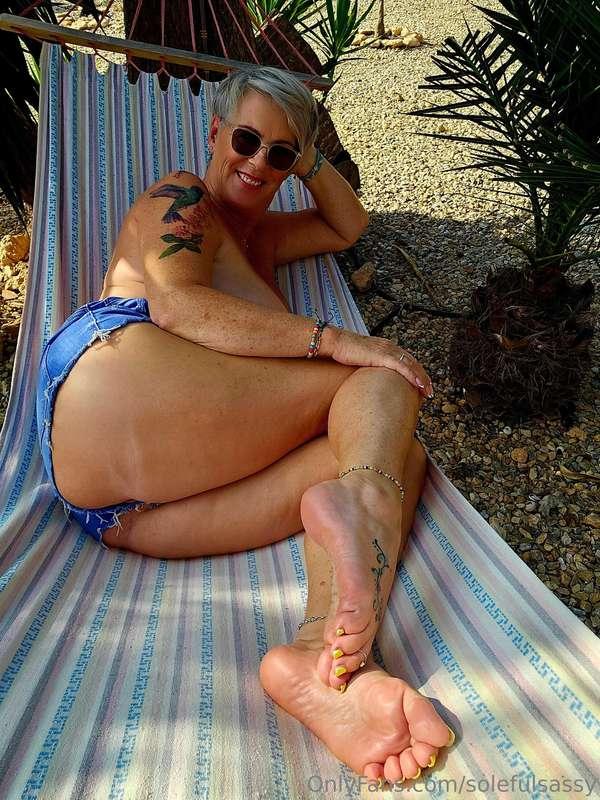 What shall we do in this hammock? Mmm 😜