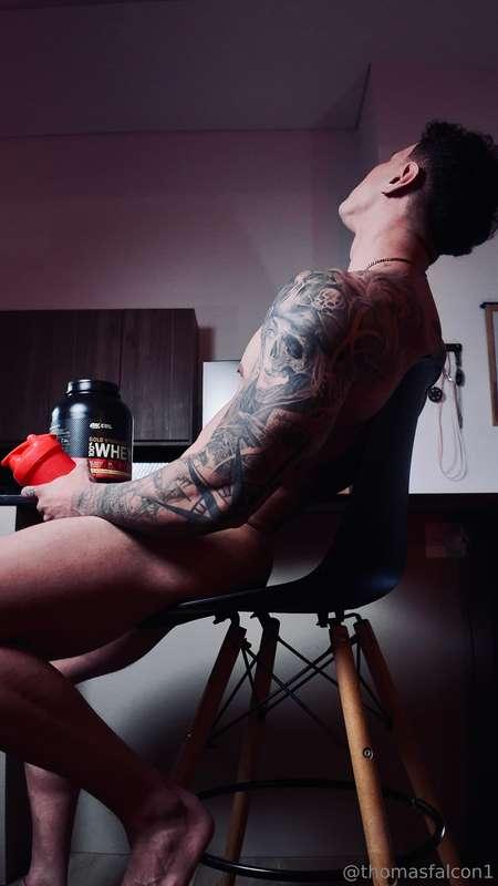 Hot mornings😈