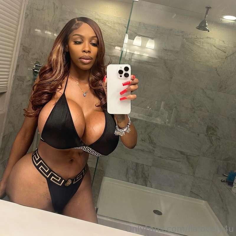 How about first round in the shower 😜😘