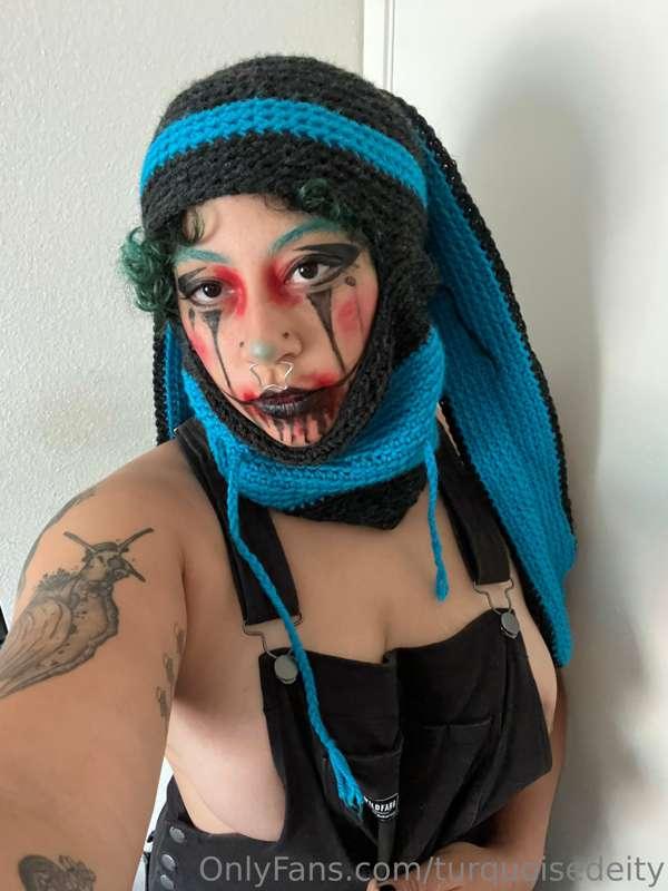 👻👻👻 
come smear my makeup 💄