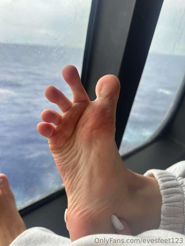 Gettin handsy