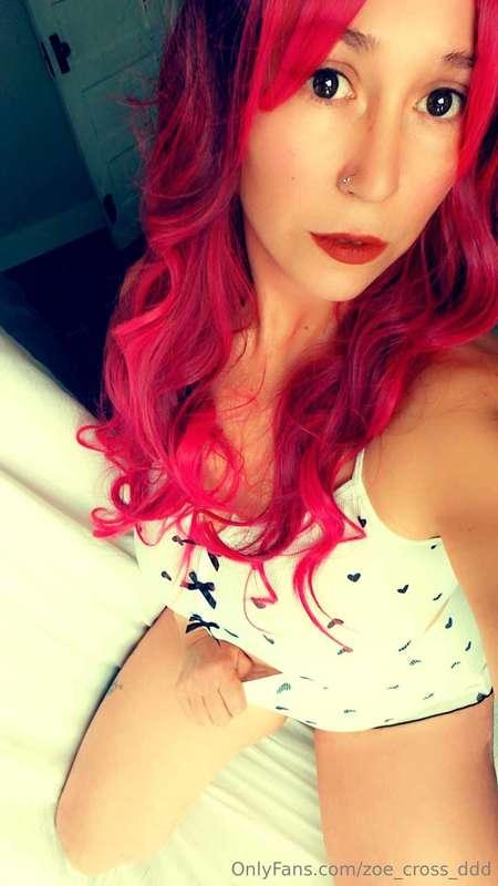 Who wants to help this milf get a pedicure 😘 my feet could u..