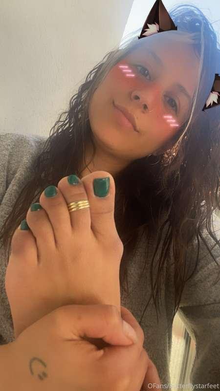 ✨Good Saturday✨ Pedi reveal! 
-
Remember to like the pinned ..