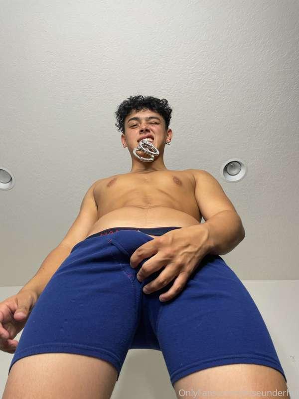 caption this 😏