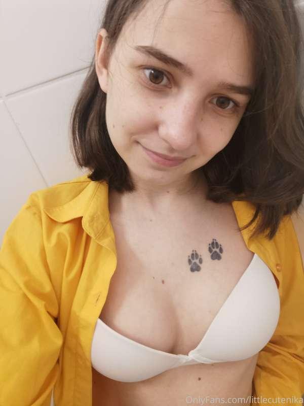 Flashing in public bathroom 🥰