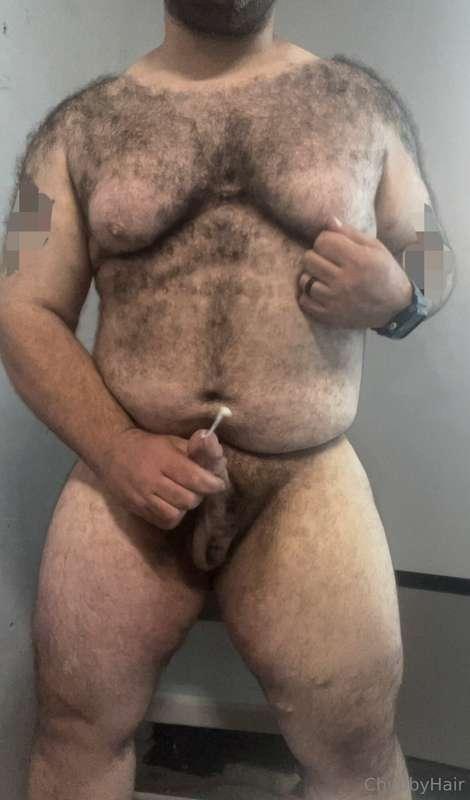 **Who has a hole for Daddy’s next deposit?🐻💦😉**