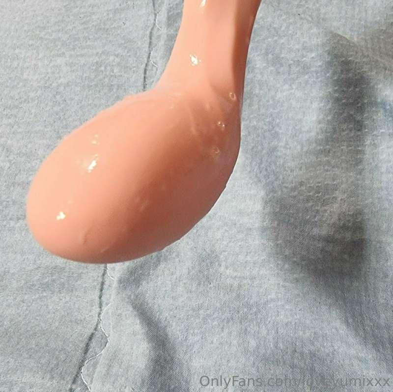 I'm very wet and horny daddy💦