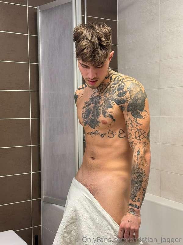 This towel is hiding a whole lot of fun… care to find out? 😉..