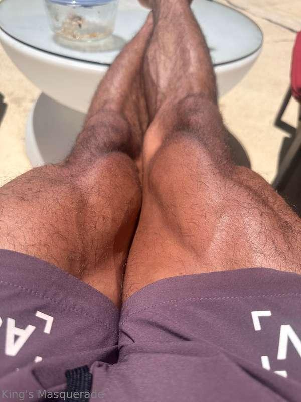 Don’t underestimate the squeezing power of these legs 🐍