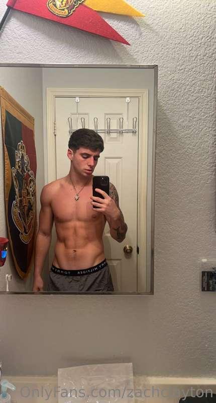 zachclayton image #0