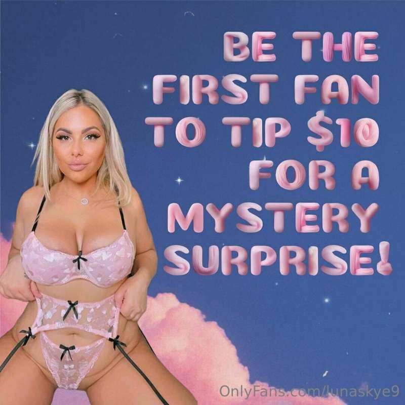 Be the first fan to get a mystery surprise for only $10!! 🎁🎉