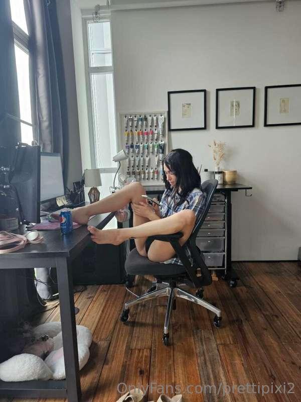Just some silly lil chair pics, also yes I regularly sit lik..