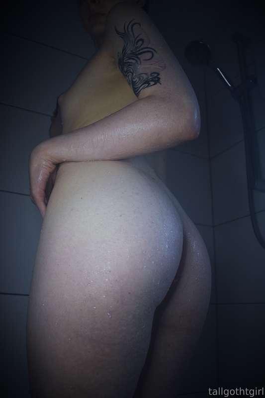 Who's coming to take a shower with me? ;)