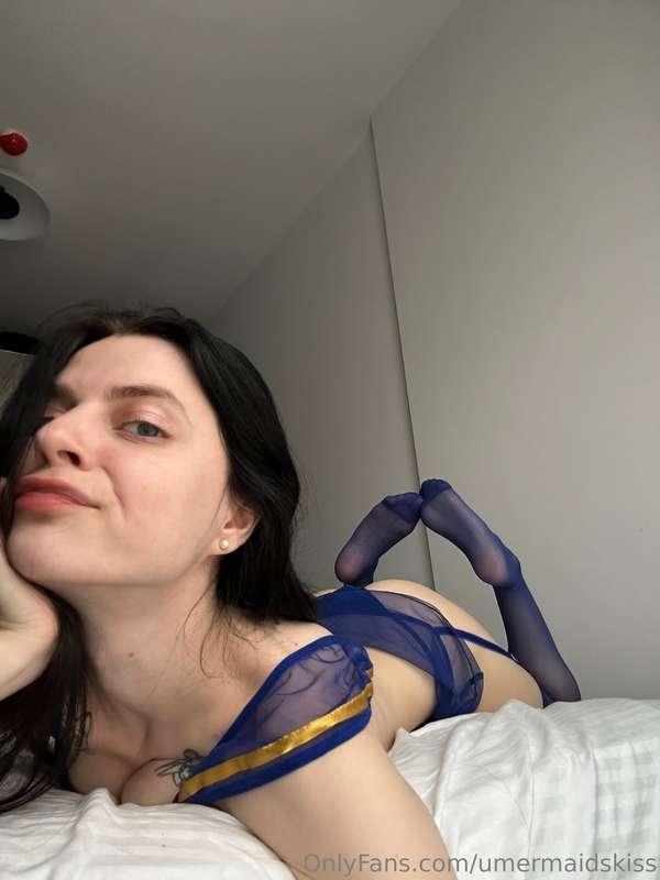 how about you drop what you're doing and lie in bed with me ..