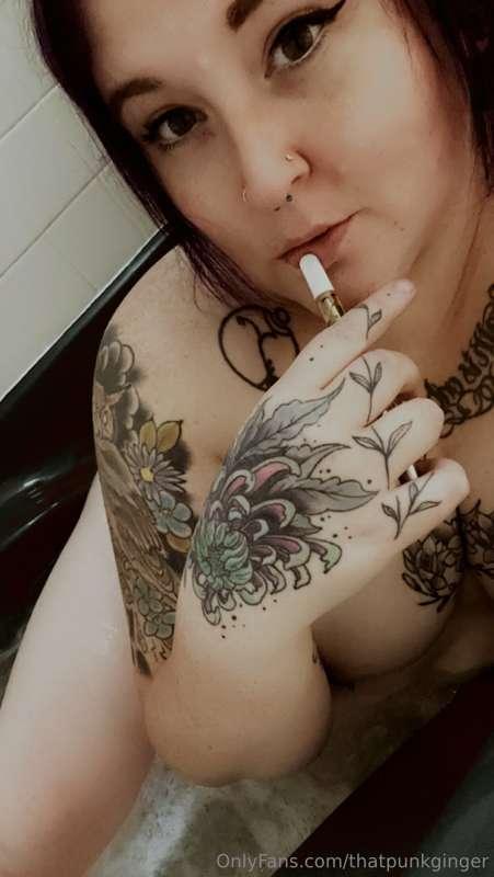 THC and Tiddies Tuesday 😻