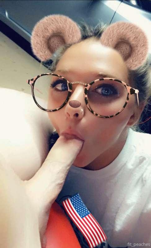 How cute am I with long dick in my mouth?🥰