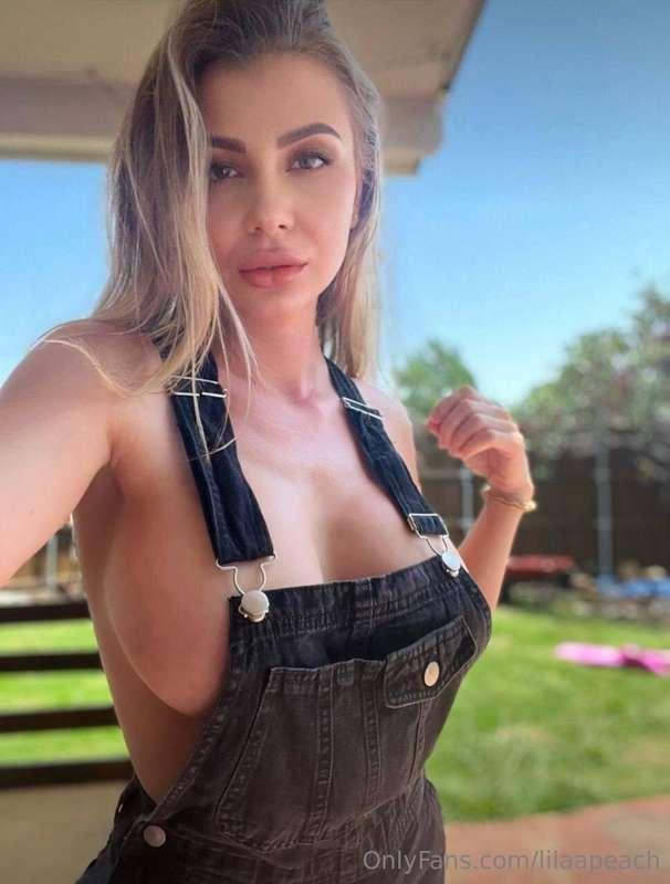 🌟 Step Into @nicole345 's World! 🌟✨ Youthful Beauty: Radiant..