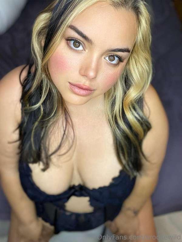 Fuck me so good it ruins my lipstick 💄