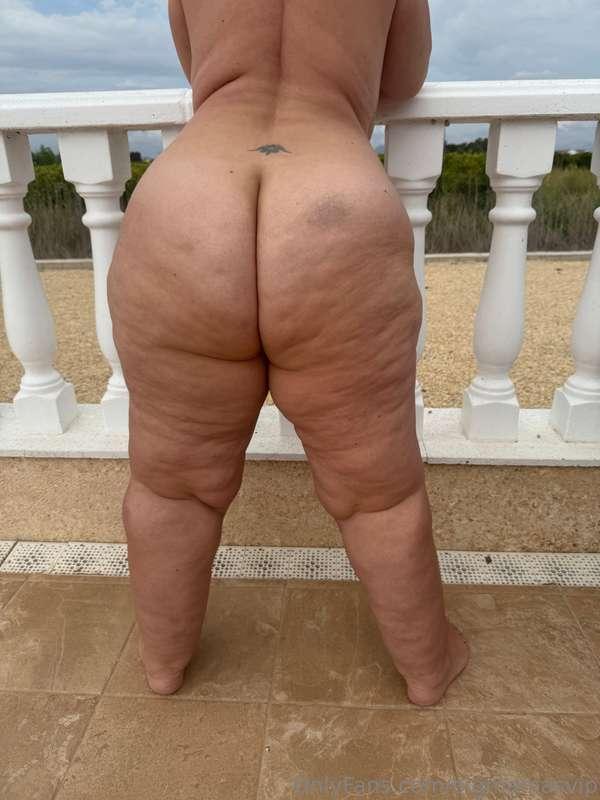 Take me from behind I don’t mind if the neighbours are watch..