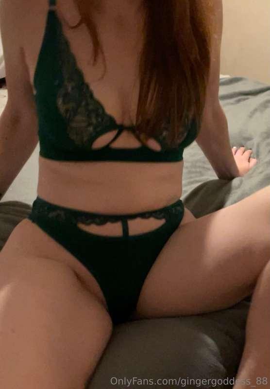 Sunday is for lazing in bed all day, wanna join me?