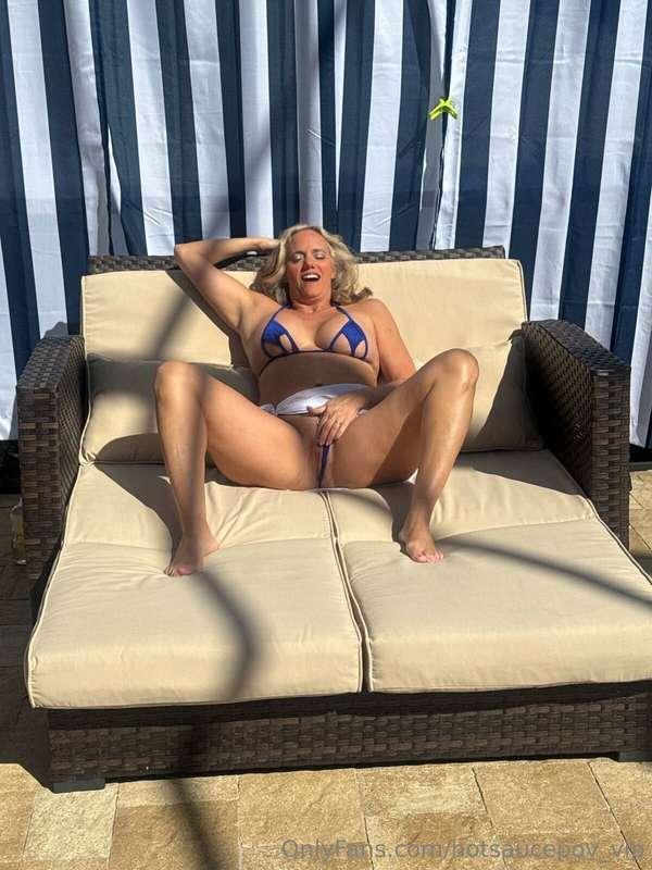 Brand new pool scene with hot and horny MILF @ninastarr2024 ..