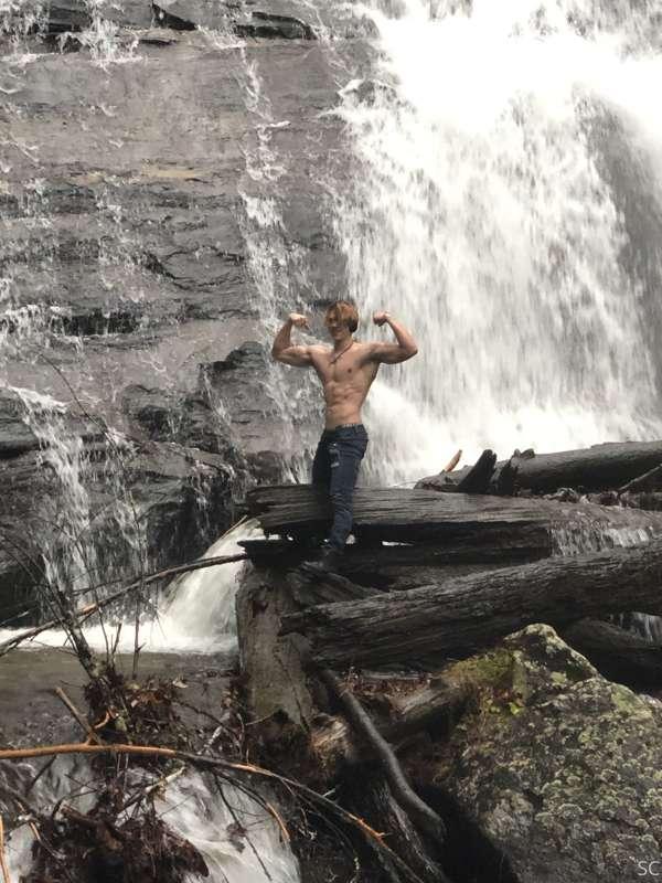 Here’s some photos from my trip so far hahah
