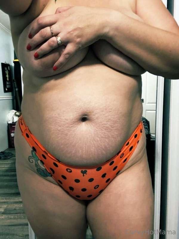 Hand bra and spooky season 🎃👻
