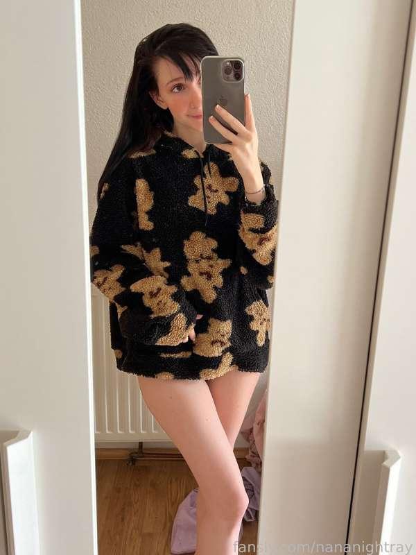 good morning 💕 I'm finally able to get a bubble tea today 😍 does anyone want to treat me for one? 🙊 any tip over 5$ gets a little thank you video with me and my bubble tea :33