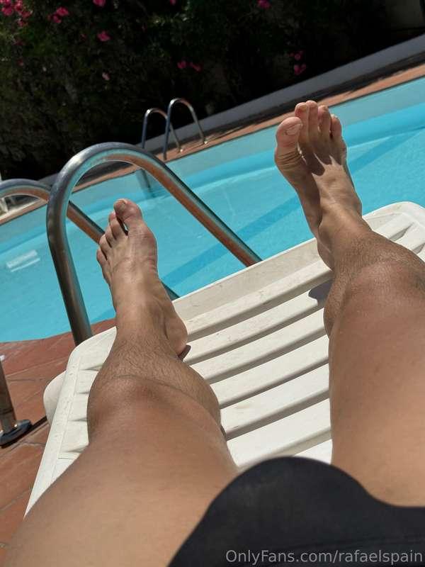 Like my feet ? 😏