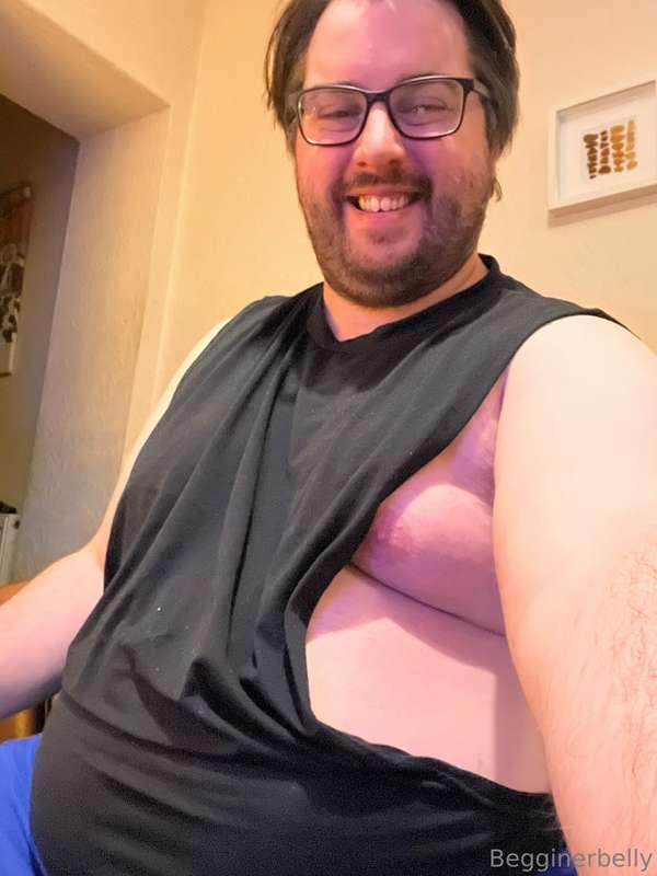 I bought a new vest the other day and kinda love how my boob..