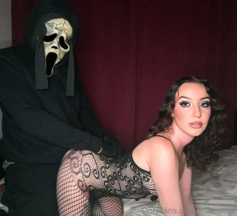 **ITS OFFICIALLY SPOOKY SZN🎃👻** want to watch me nose dive i..