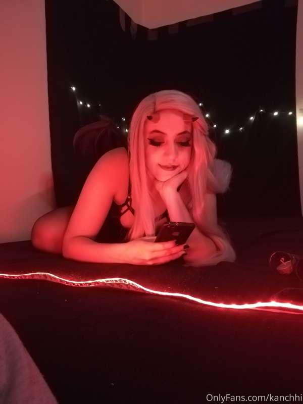 Boynuzu taktığım yer de perukta hiç içime sinmedi bide böyle..