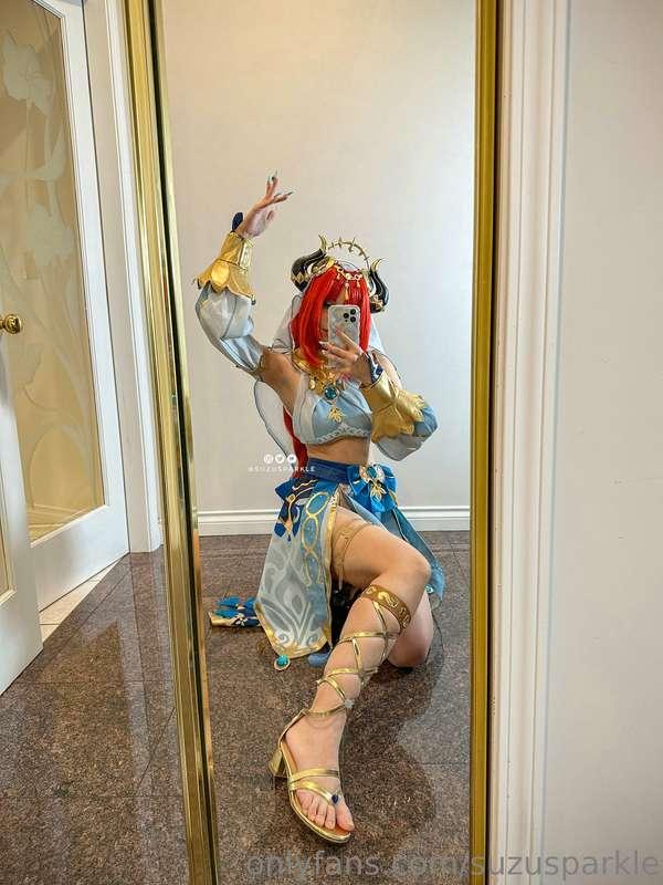 Aaand some mirror Nilou selfies!! I feel so cute in this cos..