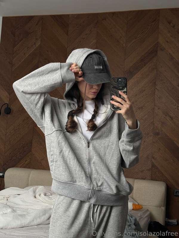 When you try to stay incognito, but you're still too stylish..