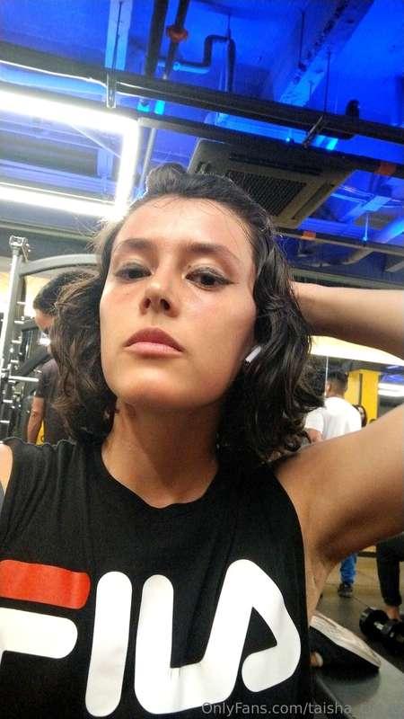I fucking love gym🐺