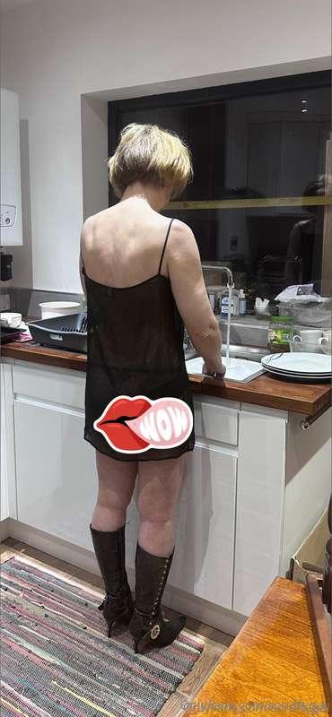 How I love doing the dishes!! 😉xo