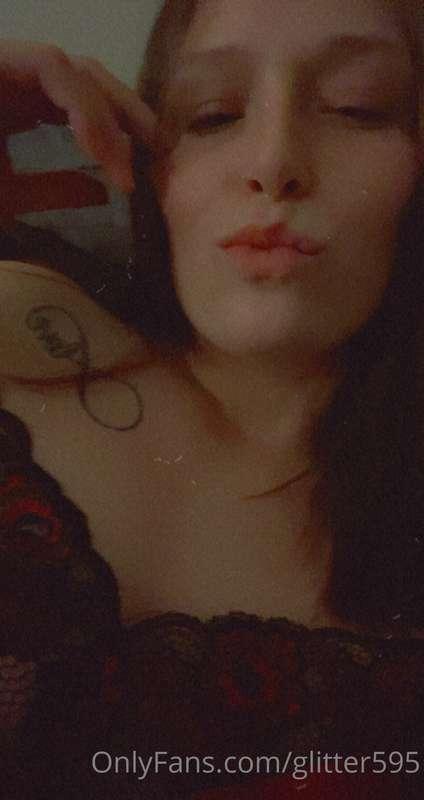 Kisses. Muah👌🏼😘
