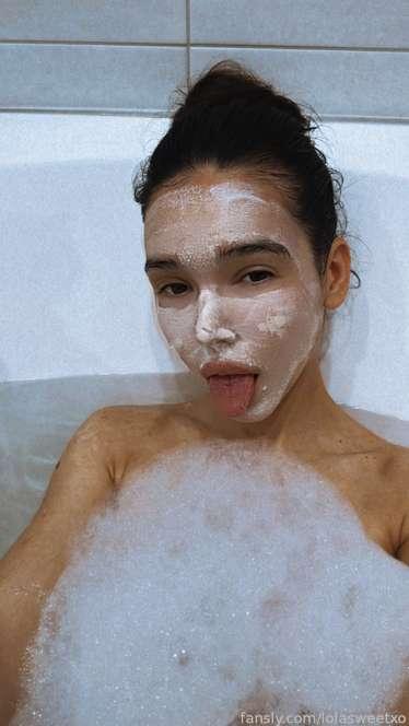 🧼 Got clean to get dirty 🤭 I touch myself until he takes over and I am so turned on I suck myself off his fingers. 🤤 He fucks me right there on the counter and explodes all over the top of my pussy before playing in it 😈 💦 #pov #doggy #showertime #asshole #pussy #bj #blowjob #deepthroat #facial #ballsucking #penetration #cock #cumslut