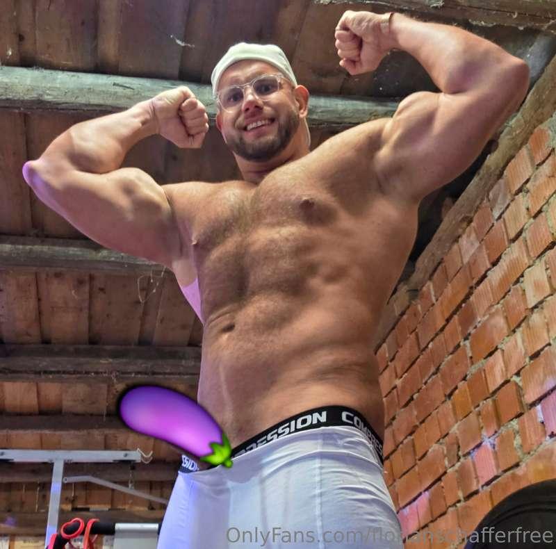 Nudes 😏All pics come here soon😉⬇️https://onlyfans.com/flo_sc..