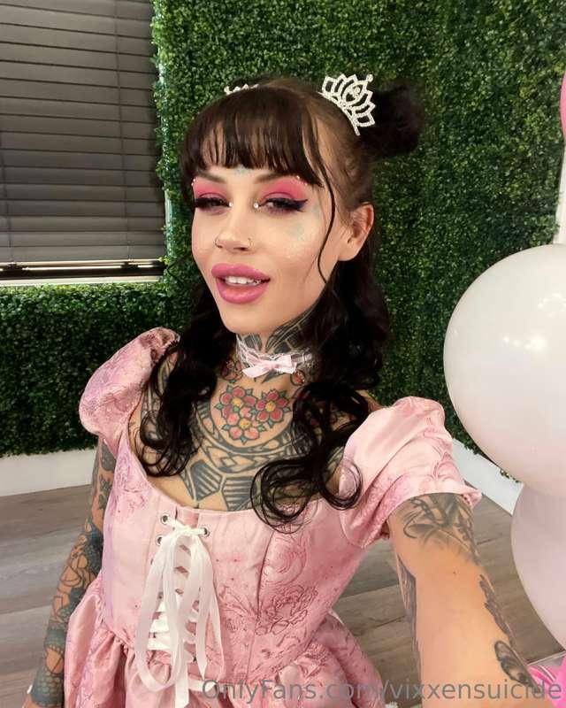 Before and after taking on 6 cocks at the same time! 
Birthd..