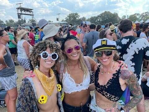 @tattooedcharli and I hanging out with the amazingly beautif..