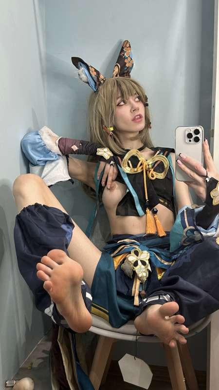 hi ^^ my new cosplay of Kirara from the game genshin Impact: 33 I used to play this game, but I quit heh, do you like this game??
#fyp #gendhin #cosplay #kirara #egirl #goth #skinny #teen #small #feet #tits #anime #smalltits 