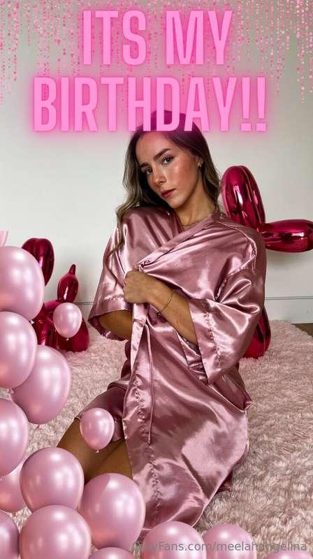 SURPRISE!!💕 i know its my birthday, but i feel like giving Y..