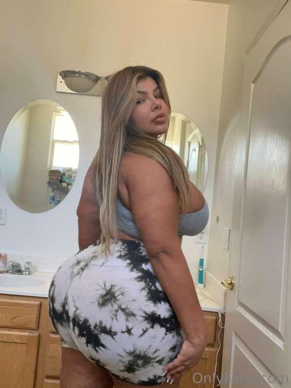 Happy hump day 💋