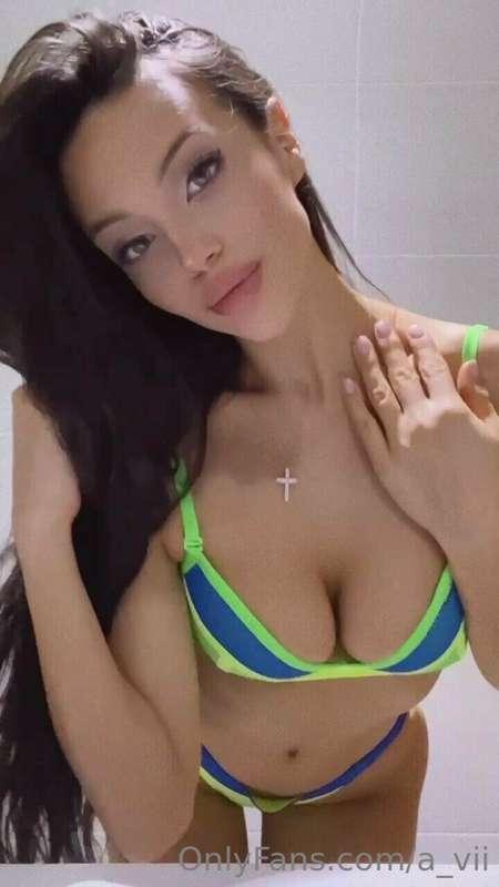 I'm vacationing in Thailand and bought a new swimsuit. Don't..